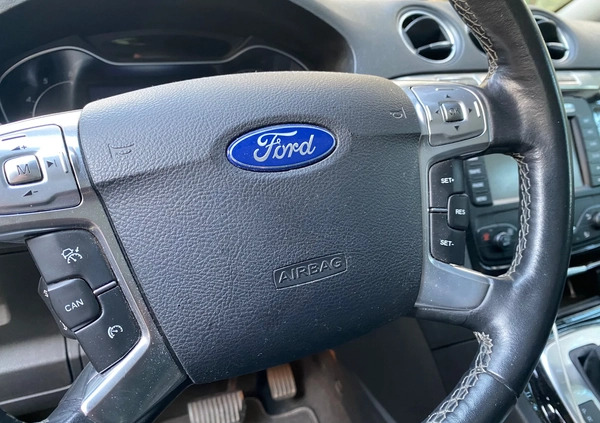 Ford S-Max cena 49500 przebieg: 187300, rok produkcji 2014 z Warszawa małe 211
